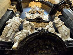 Wawel Cathedral, tomb